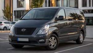 hyundai H1 sur une place de parking